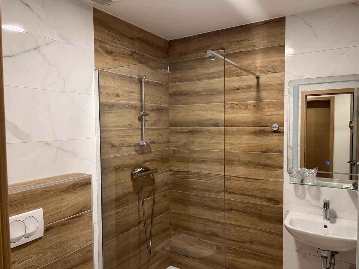 Prenocisca Mraz Apartment เวเลนเย ภายนอก รูปภาพ